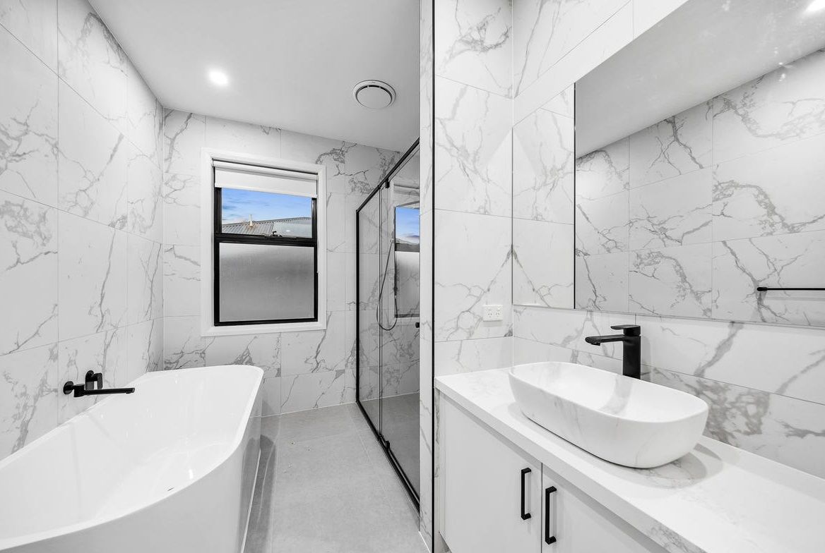 Bathroom renovation Melbourne South-East — Apollo Builders